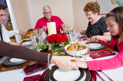family-dinner-prayer.jpg